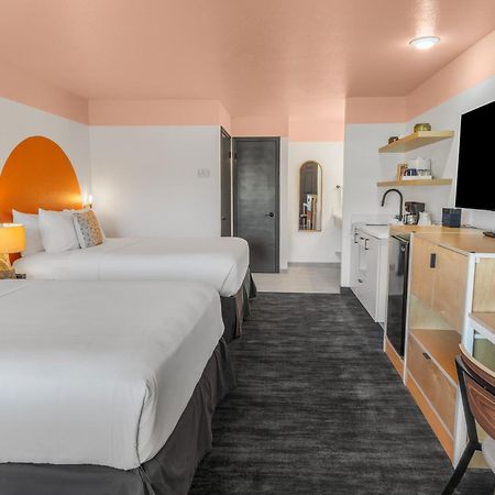 Sandman Hotel Santa Rosa Buitenkant foto